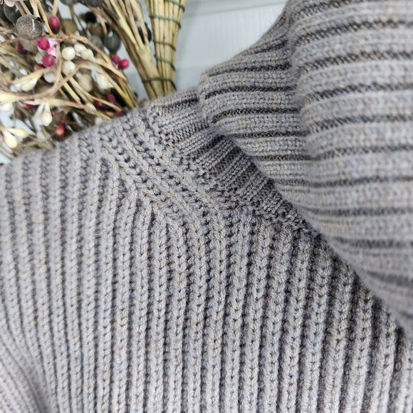 NWT Dress Forum Funnel Neck Cropped Sweater in Tan Small - Picture 5 of 11